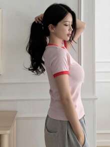 DAZY 女士短袖彩塊T卹，刺繡蝴蝶結細節，夏季款