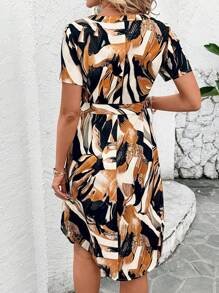 SHEIN Clasi Vrouwen V-hals bedrukt korte mouwen grafische kleurblok midi A-lijn jurk, elegante alledaagse lente/zomer