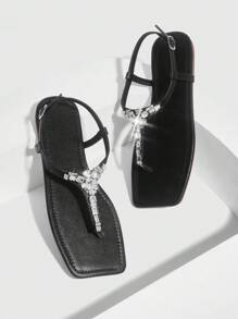 CUCCOO SZL Women's Red Fashionable Metal Buckle Flat Sandals - Black - View 1