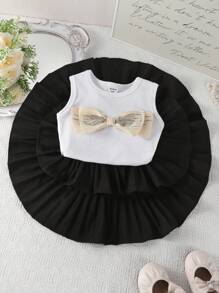 2pcs Baby Girl Summer New Design White Comfortable Vest With 3D Bow + Black Double-Layer Pleated Skirt Princess Skirt Outfit Set