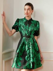 Aveloria 复古优雅纹理双色提花面料泡泡袖立领纽扣装饰束腰 A 字短裙女式波西米亚风度假时尚风格夏季全身印花