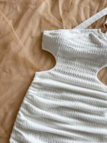 Soleia 度假镂空单肩无袖迷你连衣裙 - 白色 - 查看 4