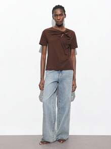 Maija 棕色扭纹领口宽松T恤，适合音乐节、海滩度假、休闲、浪漫、都市度假，适合郊游、聚会、婚礼、毕业季 - 摩卡棕 - 查看 2