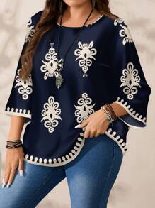 EMERY ROSE Plus Size Women Floral Retro Print Casual Loose Fit Three Quarter Sleeve Round Neck Shirt, Autumn/Winter
