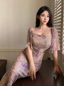 DAZY 碎花优雅方领荷叶边下摆中长雪纺连衣裙，适合情人节、挤奶女工装、吊带裙、度假装、复活节等场合。 - 紫色 - 查看 8