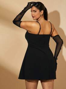 SHEIN BAE Robe mini évasée à taille de femme de grande taille avec imprimé floral romantique, robe de soirée élégante et sexy pour anniversaire, fête, Saint-Valentin, mariage ou sortie - Noir - Voir 2