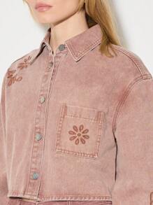 AiiRZ Camisa de mezclilla corta con bordado floral vintage, chaqueta estilo occidental de botones, prenda exterior bohemia para primavera y verano - Rojo - Ver 4