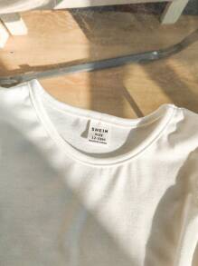 Bébé/Tout-petit Filles Mignon Décontracté Minimaliste Quotidien Dentelle Volant Ourlet unicolore Blanc Doux Tricoté T-Shirt à Manches Courtes et Jupe Mini en Jean à Taille Élastique Bleue, Nouveau Printemps/Été, Convient pour le Quotidien, les Vacances et les Sorties