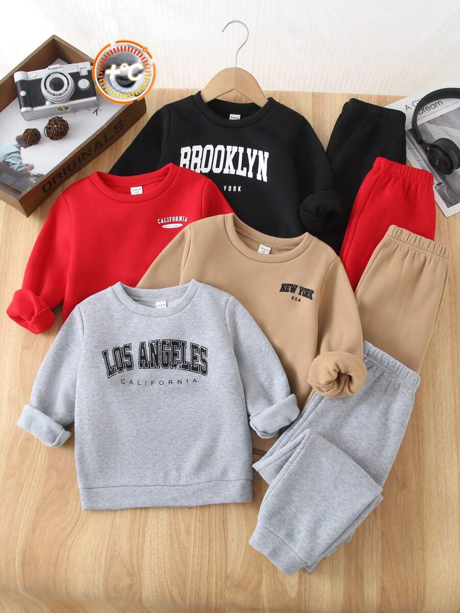 年轻男孩 8 件套字母图案圆领长袖羊毛运动衫和运动裤休闲装，适合秋冬季日常穿着 - 黑色 - 查看 1