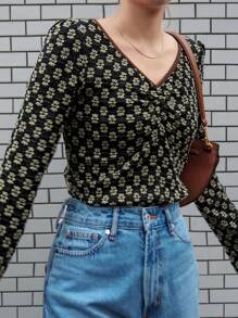 FRIFUL Women's Contrast Trim V-Neck Long Sleeve Simple T-Shirt, Casual Daily Wear