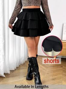 SHEIN PETITE CURVE Plus Size Women Solid Color Pleated Skirt, Casual Everyday Wear,Plus Size Shorts For Women,Ruffled Shorts,Summer Outfits For Women, Valentines Day Outfit,Carnival Costume For Women,Party Outfit,Daily Commute, Office, Graduation, School - Black - View 1