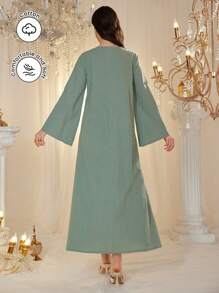 Al Najma 女式拼布腰带 V 领喇叭袖阿拉伯风格长裙 - 綠色 - 查看 4