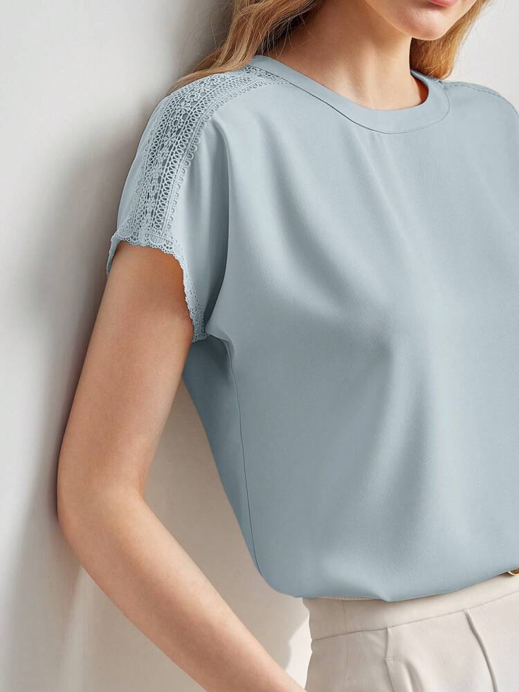 CONTRAST LACE SHORT SLEEVE BLOUSE