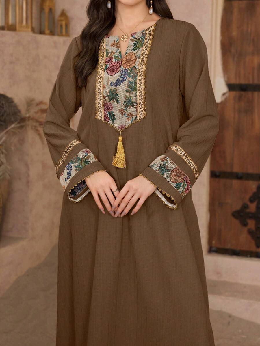 Al Najma 女士春夏 3D 花卉提花长裙和阿拉伯传统长袍、端庄的卡夫坦 - 棕色 - 查看 1