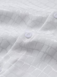 Manfinity Homme Men's Textured Imitation Leather Fabric Casual Short-Sleeved Shorts Two-Piece Suit, Mature And Casual Wear, Boyfriend Gift, Man Gift, Suitable For Friends Summer Outfits For Men Men Shirts - White - View 7