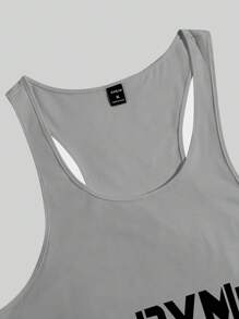 Manfinity Homme 男士字母印花休闲百搭无袖背心运动上衣男士健身背心，2000 年代风格 - 淺灰色 - 查看 4