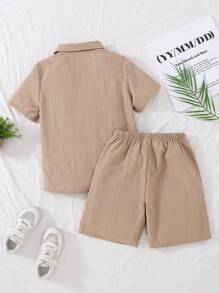 SHEIN 2 件套青少年男孩休闲衬衫 + 短裤基本款服装，春夏季 - 棕色 - 查看 2
