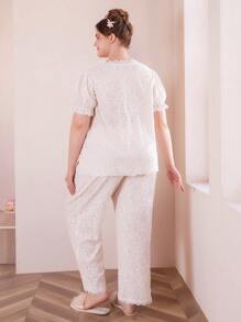 Set Piyama Ukuran Besar Leher V Motif Bunga Renda Lengan Pendek - Krem - View 2