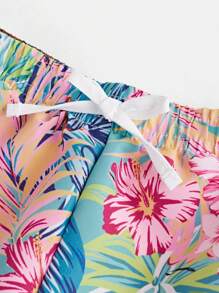 SHEIN Kids/Tween Boy Casual, Versatile, Comfortable Loose Fitting Swimshorts/Beach Shorts With Flamingo And Palm Tree Print, Loose Lining