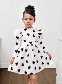 SHEIN Vestido de manga larga con cuello redondo y estampado de corazón, estilo de moda callejera para niñas jóvenes