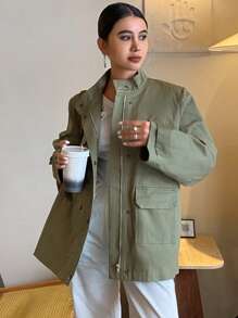 Livesso 女士休闲街头时尚简约纯色翻盖口袋拉链常规款夹克女外套 - 軍綠色 - 查看 7