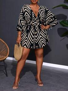 SHEIN CURVE+ Plus Size Women Holiday Casual V-Neck Loose Printed Jumpsuit With Tie Belt,Valentines,Rose,Heart,Polka Dot,Love,Lip,Cupid,3D Flower