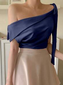 DAZY 女式闪亮蝴蝶结不对称肩部衬衫，返校服装 - 藏蓝色 - 查看 4