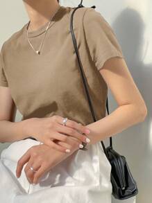 Dazy-Less 纯色圆领短款T恤，复古风夏季，商务休闲女装 - 駝色 - 查看 4