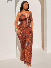 SHEIN SXY Plus Size Women Spring/Summer Floral Print Deep V Neck Sexy Trim Cami Top & Pants,Suitable For Everyday Wear, Western Wear,Cruise Attire,Music Festival,Concert,Carnival Party,Beach Vacation,Date Night,Birthday,Bachelorette Party Outfit,Club,Cute,Casual,Shopping, Streetwear,Going Out,Easy To Match&Looks Slim,Accent Your Body,Flatter The Figure - Multicolor - View 3