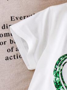 SHEIN Camiseta de manga corta de punto de niña en color marfil, Camiseta informal de niña con estampado de trébol de la suerte y corazón, Verano