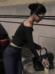 DAZY 女款素色斜肩修身長袖T恤，秋季Y2k風格短版上衣 - 黑色 - 查看 2