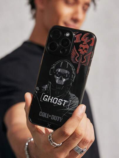 CALL OF DUTY X SHEIN 透明黑色手机壳，炫酷人物印花设计，兼容iPhone