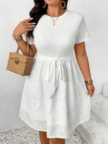 SHEIN Frenchy Plus Size Geborduurde Getailleerde A-lijn Casual Vakantie Midi-jurk