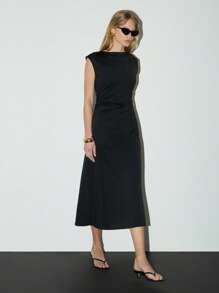 AiiRZ 优雅无袖中长连衣裙，A字版型，适合职业商务办公穿着，经典晚宴、婚礼宾客及工作场合。