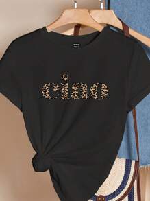 SHEIN Essnce Kaos Wanita Ukuran Besar Kasual Minimalis dengan Gambar "CIAO", Leher Bulat, Lengan Pendek, Pas Badan, Cocok untuk Musim Panas - Hitam - View 1