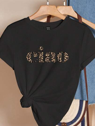 SHEIN Essnce Casual Minimalist "CIAO" Graphic Round Neck Short Sleeve Fitted Plus Size Women T-Shirt, Suitable For Summer