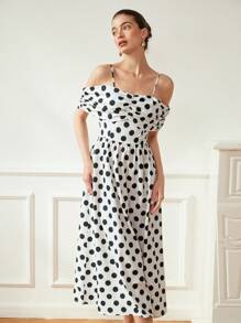 Aveloria Rosie Off-The-Shoulder Vintage Polka Dot Ruched Long Dress Elegant Fashionable Style All Over Print ROMANTIC Style Inspiration For Summer - Black and White - View 2