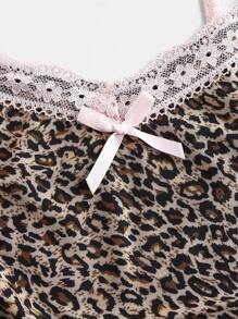 SHEIN Crop top de estampado de leopardo con encaje y parches, para adolescentes, para fiestas, vacaciones, Y2K, uso diario