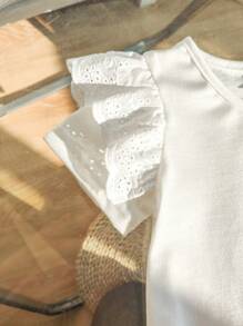 Bébé/Tout-petit Filles Mignon Décontracté Minimaliste Quotidien Dentelle Volant Ourlet unicolore Blanc Doux Tricoté T-Shirt à Manches Courtes et Jupe Mini en Jean à Taille Élastique Bleue, Nouveau Printemps/Été, Convient pour le Quotidien, les Vacances et les Sorties