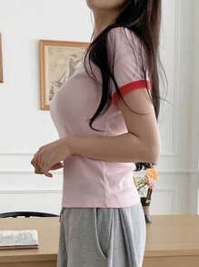 DAZY 女士短袖彩塊T卹，刺繡蝴蝶結細節，夏季款