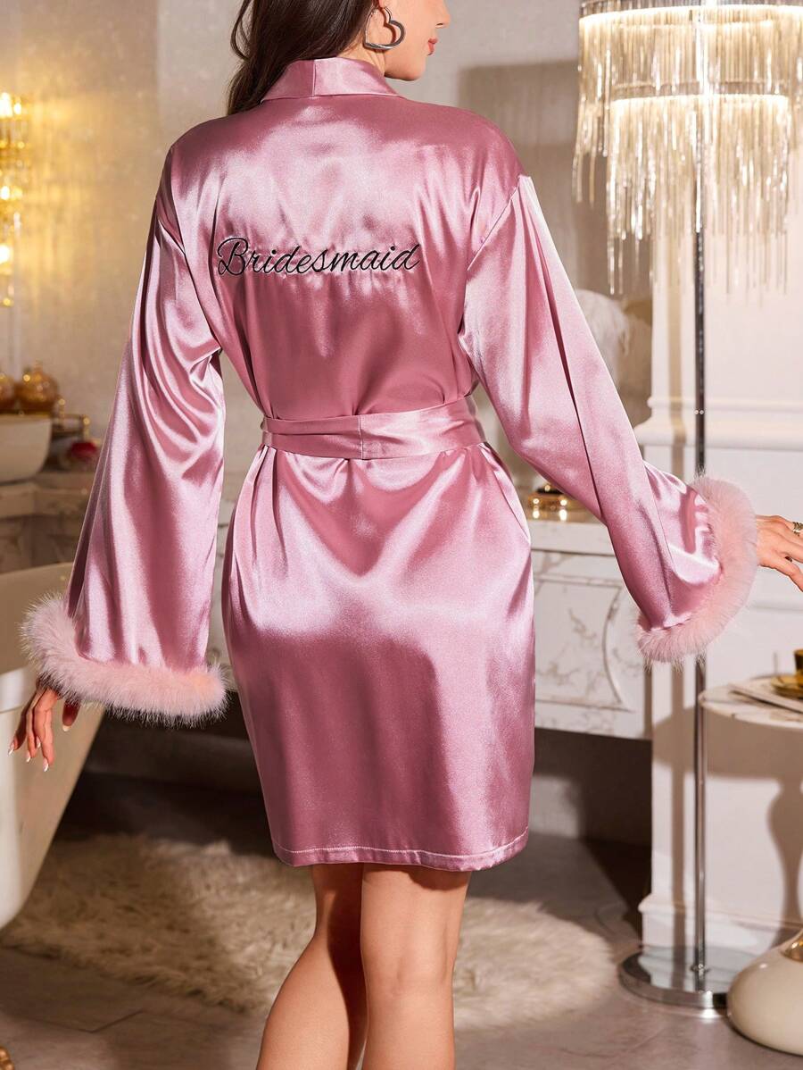LuxeNights Bata de novia/dama de honor de seda sintética con bordado de letra decorada con peluche