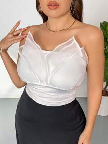 SHEIN Privé Top de entallada de maya con cuello simulado, plisada y con estampado floral, para mujer tallas grandes, elegante y cómoda para uso diario y fiestas. Color blanco, para primavera/verano - Blanco - Ver 2