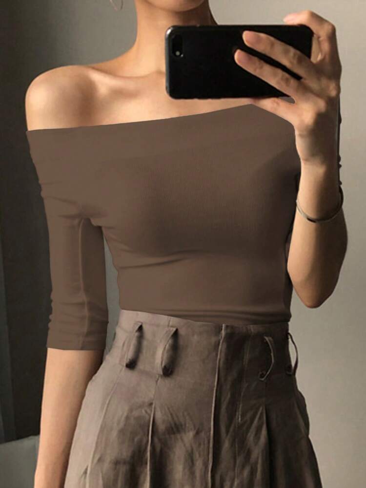 Women's Solid Off Shoulder Form-Fitting Short Sleeve Black T-Shirt, Spring/Summer