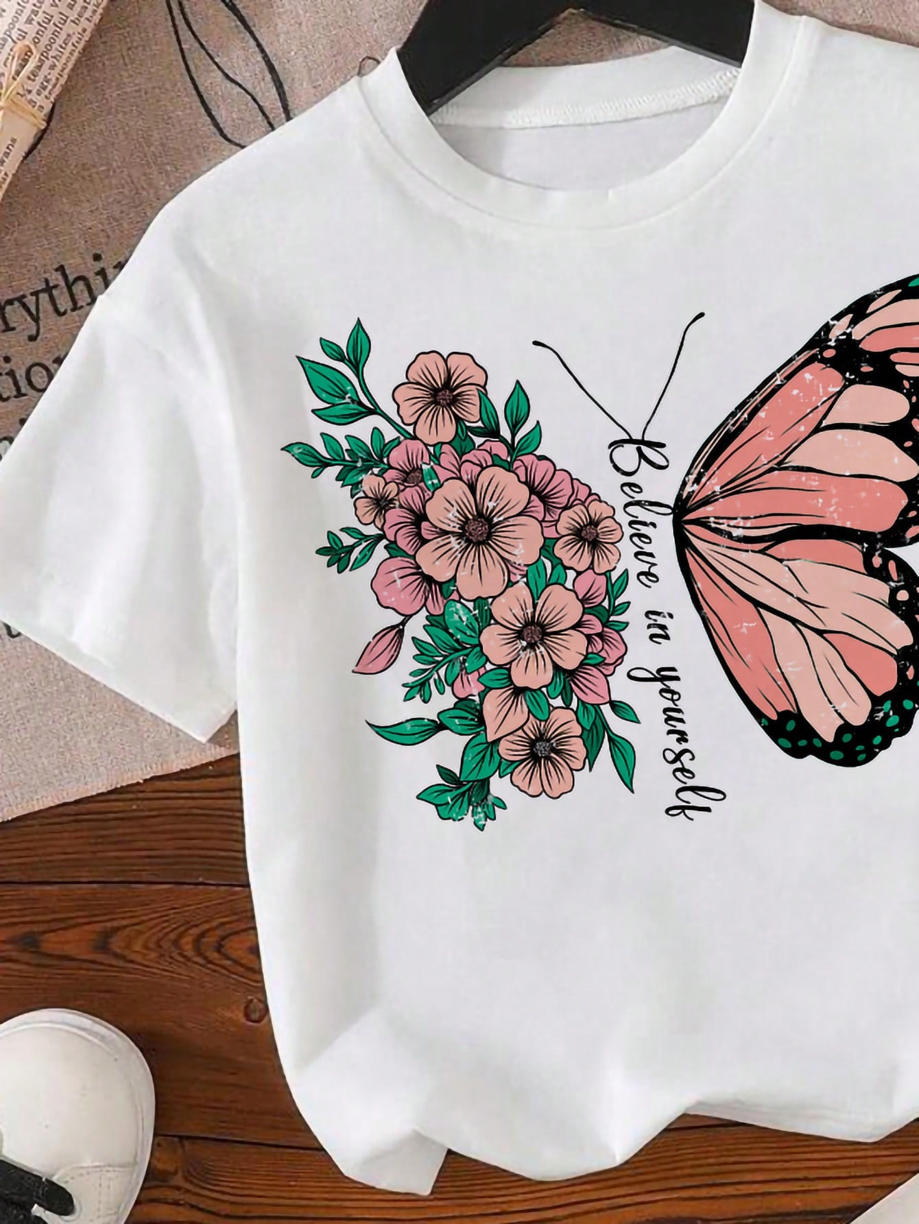 Sparklyn قميص تي شيرت بأكمام قصيرة مزين بفيونكة وط...