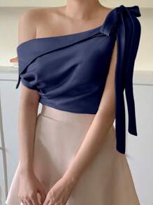 DAZY 女式闪亮蝴蝶结不对称肩部衬衫，返校服装 - 藏蓝色 - 查看 3