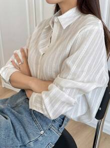 DAZY Camicia casual a maniche lunghe di colore uniforme da donna, adatta per l`autunno. Camicia casual da donna a maniche lunghe con bottoni, collo regolare, vestibilità regolare, colore bianco, maniche regolari. Bluse da donna, adatta per primavera/autunno, abbigliamento professionale/da lavoro, top a maniche lunghe - Bianco - Visualizzare 6