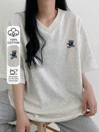 DAZY Women's Loose Fit V-Neck T-Shirt With Bear Print