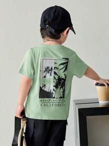 Young Boy Graphic Print Round Neck Short Sleeve T-Shirt