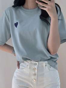 DAZY 女士圆领刺绣撞色心形图案 T 恤，简约设计可爱上衣 - 藍色 - 查看 2