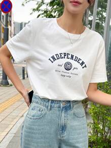 DAZY Letter Graphic Tee - White - View 8